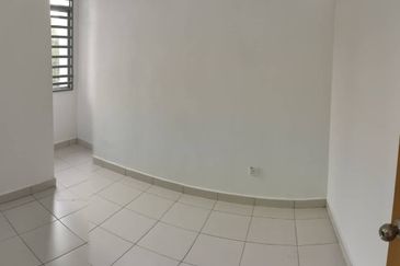 Dahlia Court Apartment