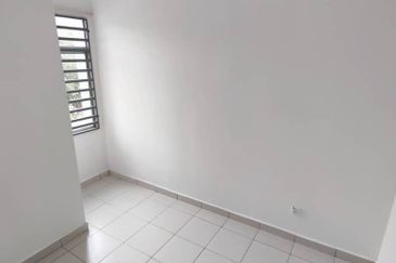 Dahlia Court Apartment