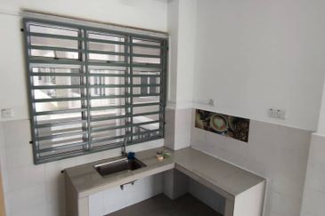 Dahlia Court Apartment