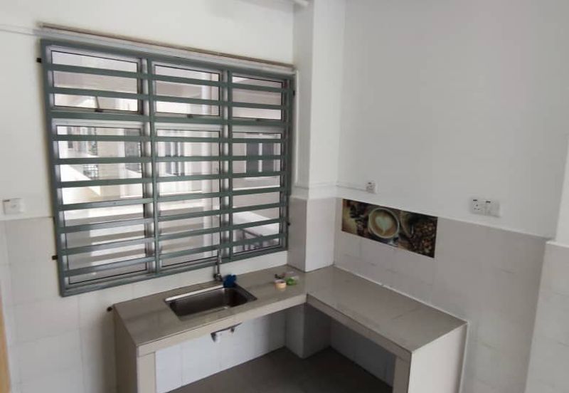 Dahlia Court Apartment