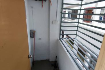 Dahlia Court Apartment