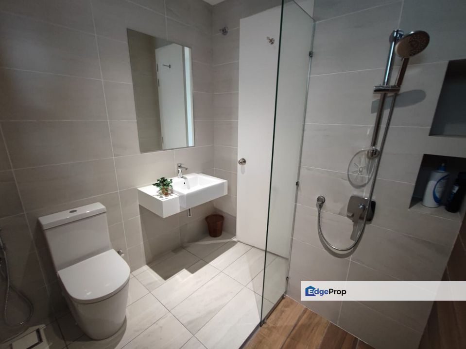  866sf 2 bed 2 bath - 1 Carpark  @ Right Next to Lift Lobby Entrance (Super Convenient) - Fully Furnished Unit will be sold as is basis (anythin, Kuala Lumpur, Kepong