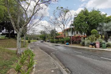 [ RUMAH CANTIK NEGO ] 2Tkt Banglo