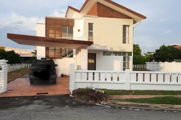 [ FREEHOLD ] 2Sty Bungalow Timur Enstek 