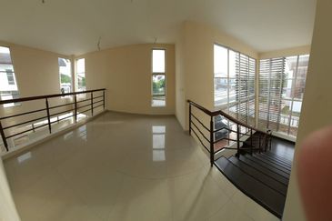 [ FREEHOLD ] 2Sty Bungalow Timur Enstek 