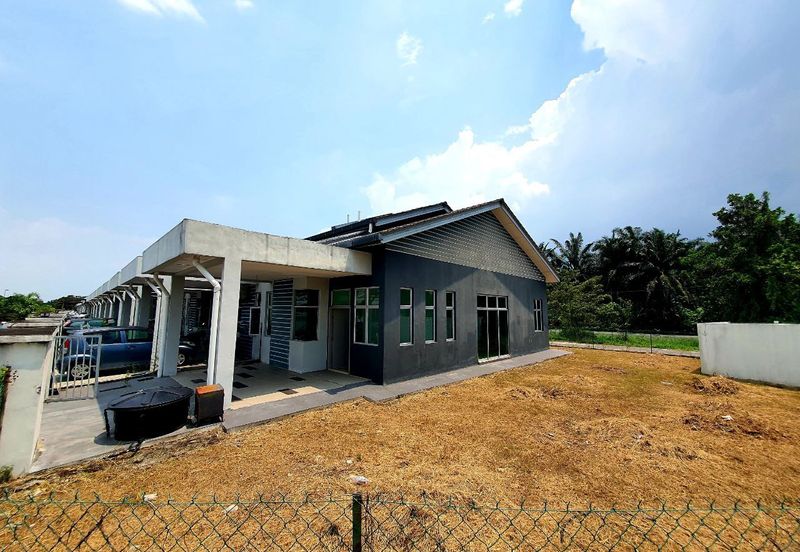 Jalan Teluk Panglima Garang 28/1