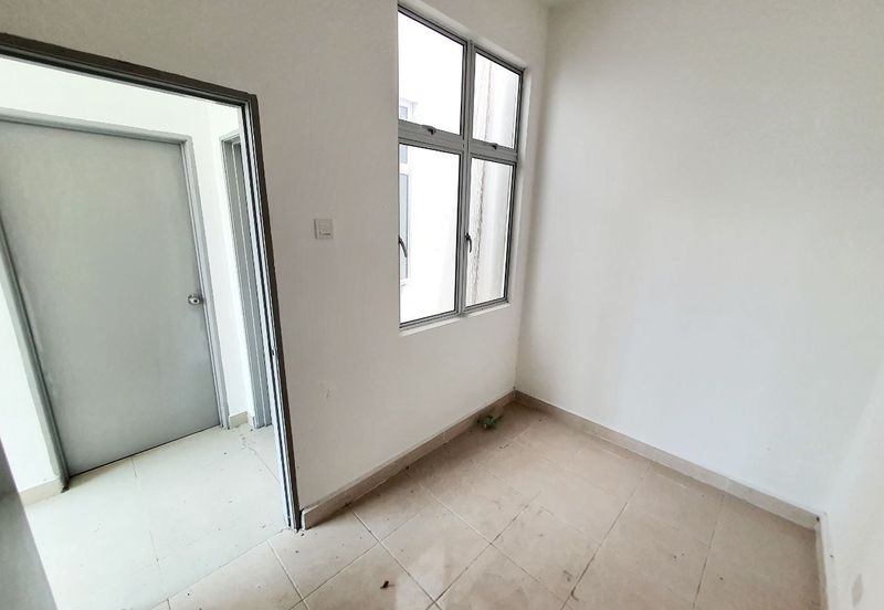 Jalan Teluk Panglima Garang 28/1