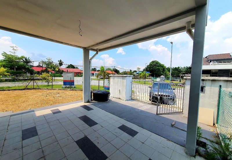 Jalan Teluk Panglima Garang 28/1