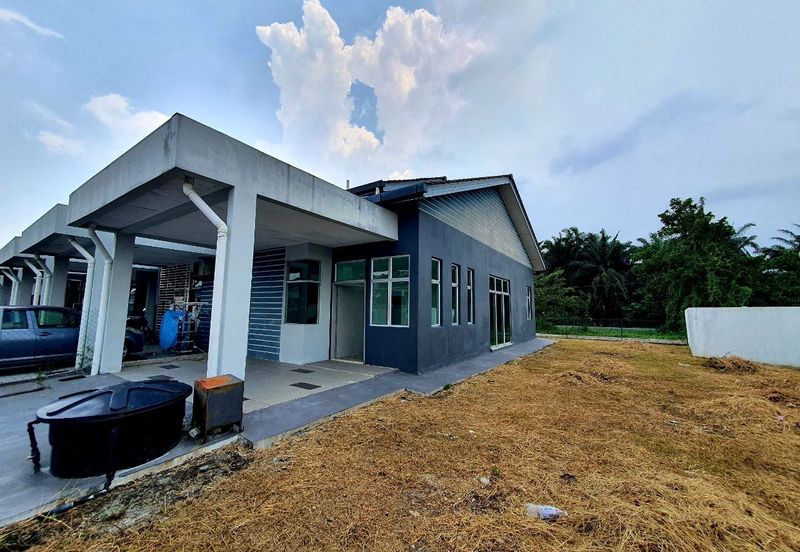 Jalan Teluk Panglima Garang 28/1