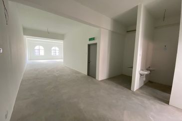 [ LIMITED UNIT BRAND NEW ] Shoplot facing mainroad at Rawang 