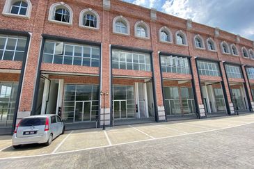 [ LIMITED UNIT BRAND NEW ] Shoplot facing mainroad at Rawang 