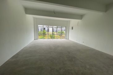 [ LIMITED UNIT BRAND NEW ] Shoplot facing mainroad at Rawang 