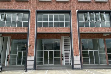 [ LIMITED UNIT BRAND NEW ] Shoplot facing mainroad at Rawang 