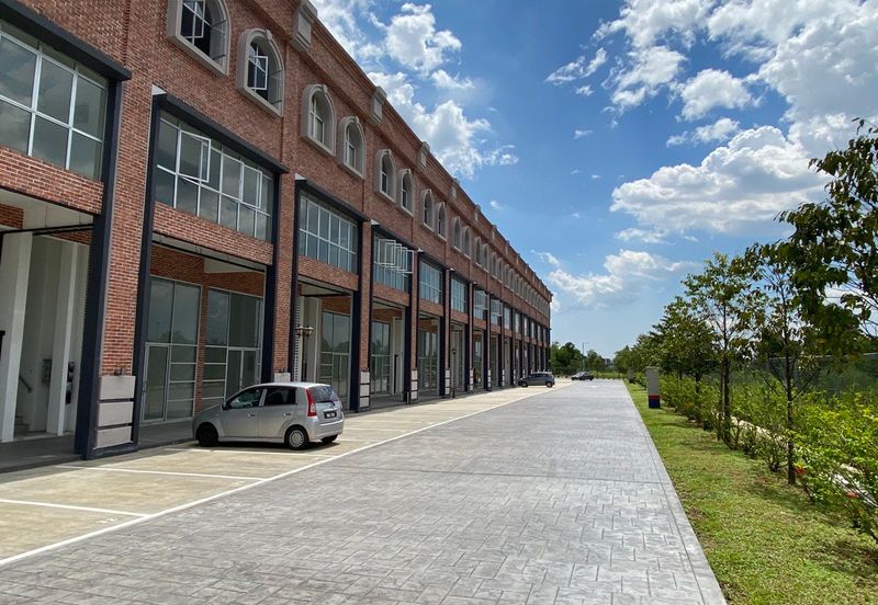 [ LIMITED UNIT BRAND NEW ] Shoplot facing mainroad at Rawang 