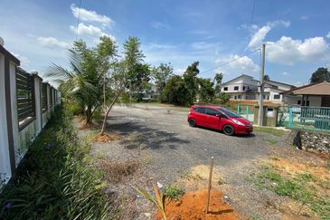 Persiaran Desa Pinggiran Putra 