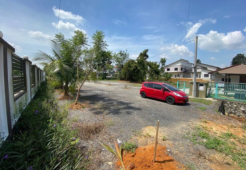 Persiaran Desa Pinggiran Putra 