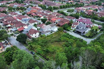 Taman Seroja, Bandar Baru Salak Tinggi