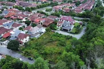 Taman Seroja, Bandar Baru Salak Tinggi