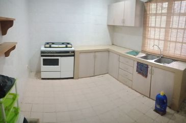 Bandar Tun Hussein Onn