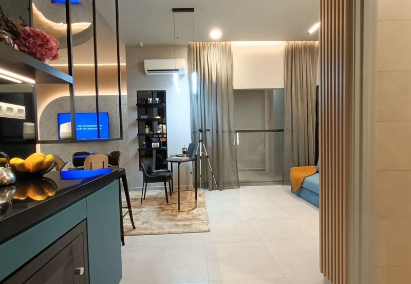 [ WALKING DISTANCE TO LRT STATION ] New Condo at Damansara