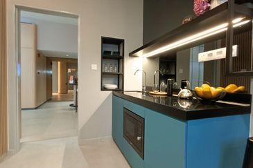 [ WALKING DISTANCE TO LRT STATION ] New Condo at Damansara