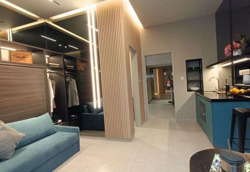 [ WALKING DISTANCE TO LRT STATION ] New Condo at Damansara