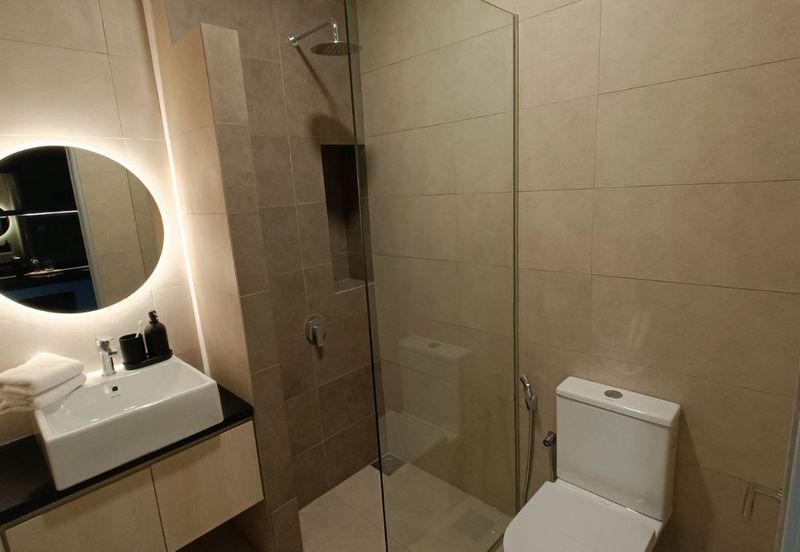 [ WALKING DISTANCE TO LRT STATION ] New Condo at Damansara