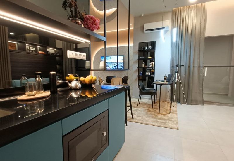 [ WALKING DISTANCE TO LRT STATION ] New Condo at Damansara