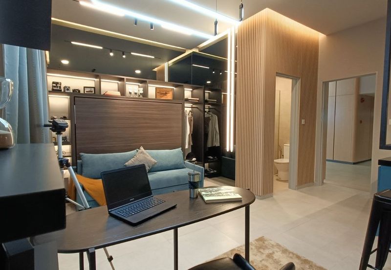 [ WALKING DISTANCE TO LRT STATION ] New Condo at Damansara