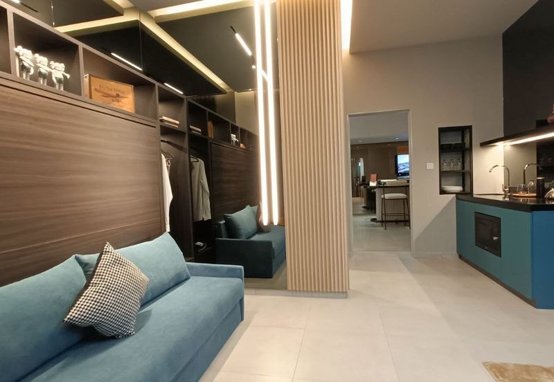 [ WALKING DISTANCE TO LRT STATION ] New Condo at Damansara