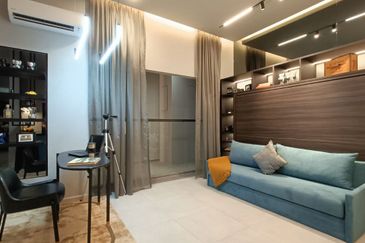 [ WALKING DISTANCE TO LRT STATION ] New Condo at Damansara