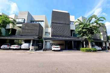 Mirage By The Lake @ Perdana Lakeview West