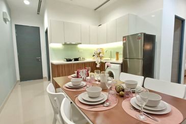 [ FULL LOAN & FREEHOLD ] Final Release Golf View Services Apartment at Plaza @ Kelana Jaya Residences    
