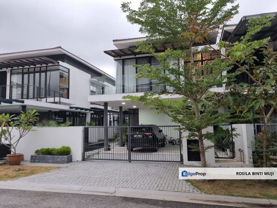 [ FREEHOLD RENO HOUSE ] 2Sty SemiD at Taman Jenderam Harmoni Dengkil , Selangor, Dengkil