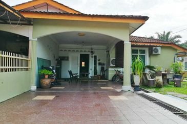 Taman Dato Hormat, Telok Panglima Garang