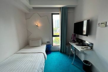 [ GOOD LOCATION ] 7Sty Hotel at Jalan Bukit Bintang KL