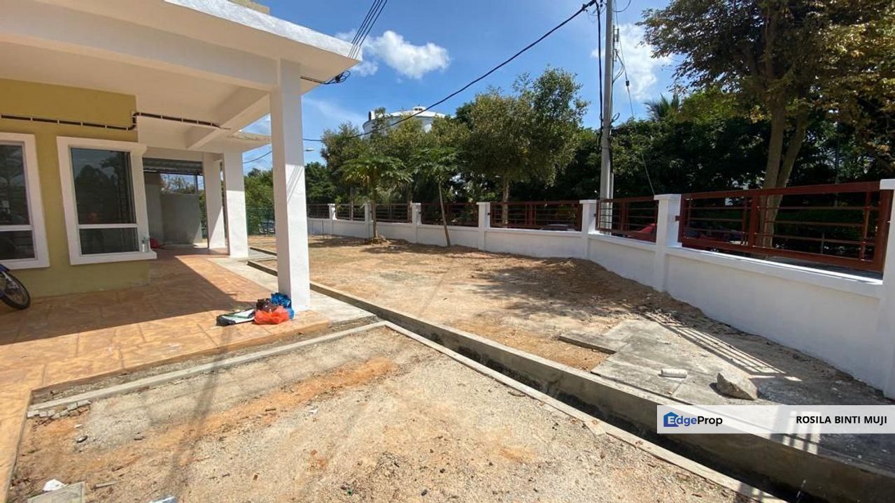 [ CORNER LOT ] 2Sty House Oakberry Taman Pelangi Semenyih 2 , Selangor, Semenyih