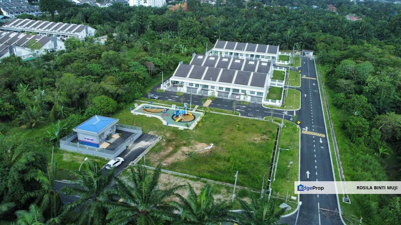 [ INFRA TERSEDIA ] Tanah Banglo Lot bersebelah taman perumahan di Dengkil, Selangor, Dengkil