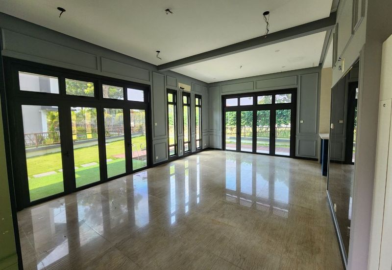 DANAU SURIA, PRESINT 16