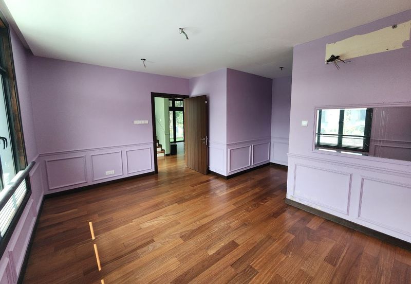 DANAU SURIA, PRESINT 16