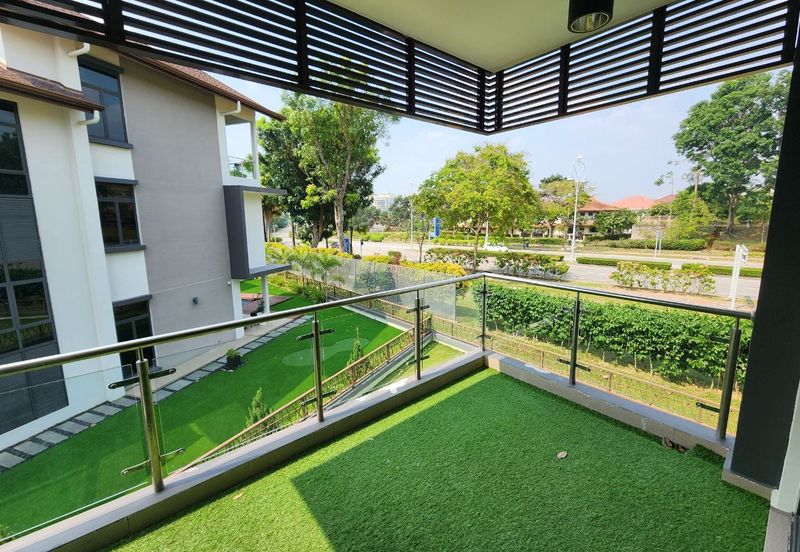 DANAU SURIA, PRESINT 16