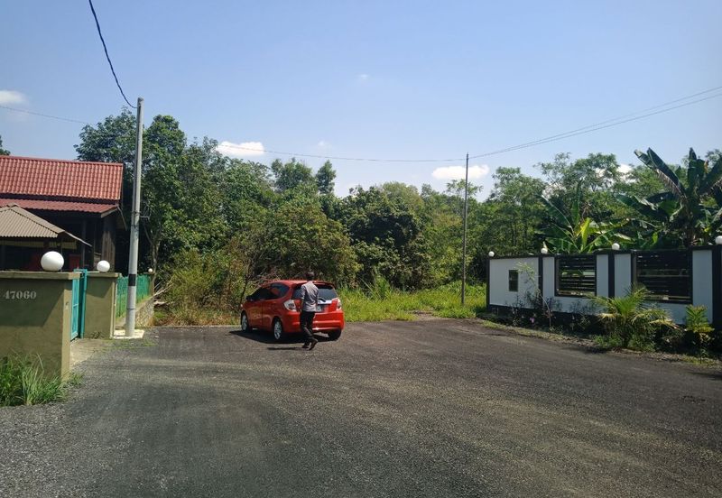 Taman Desa Pinggiran Bayu