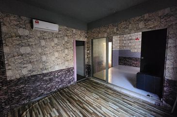 Jalan Bandar Putra Permai 4/2