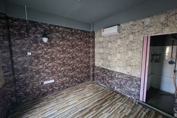 Jalan Bandar Putra Permai 4/2