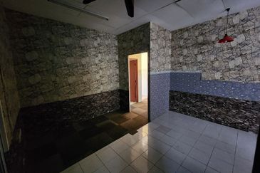 Jalan Bandar Putra Permai 4/2