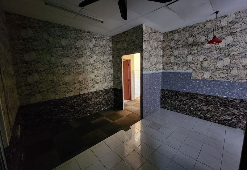 Jalan Bandar Putra Permai 4/2