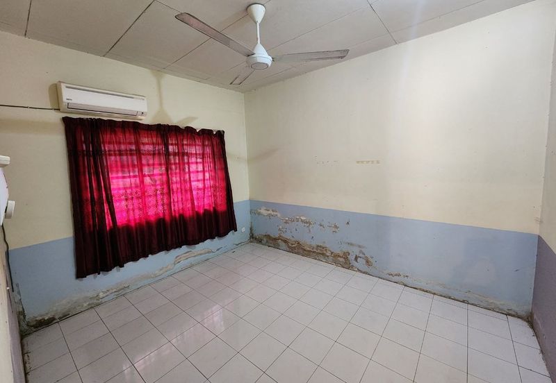 Jalan Bandar Putra Permai 4/2