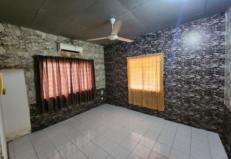 Jalan Bandar Putra Permai 4/2