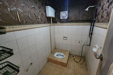 Jalan Bandar Putra Permai 4/2