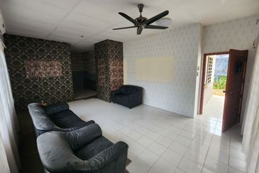 Jalan Bandar Putra Permai 4/2